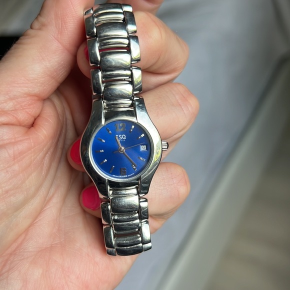 ESQ ladies watch - Picture 10 of 11